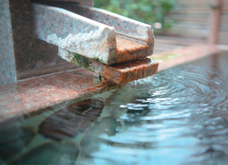 玉造温泉水